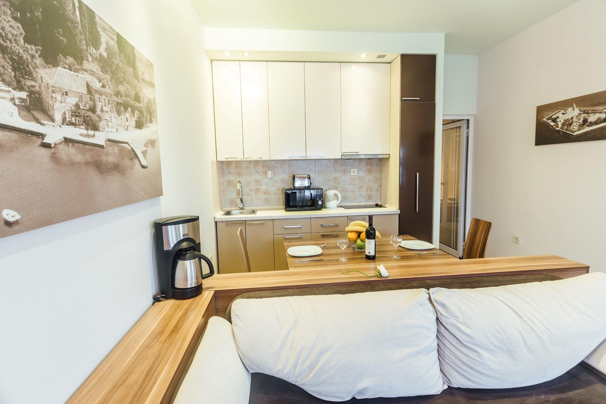 Apartments Monet Тиват Экстерьер фото