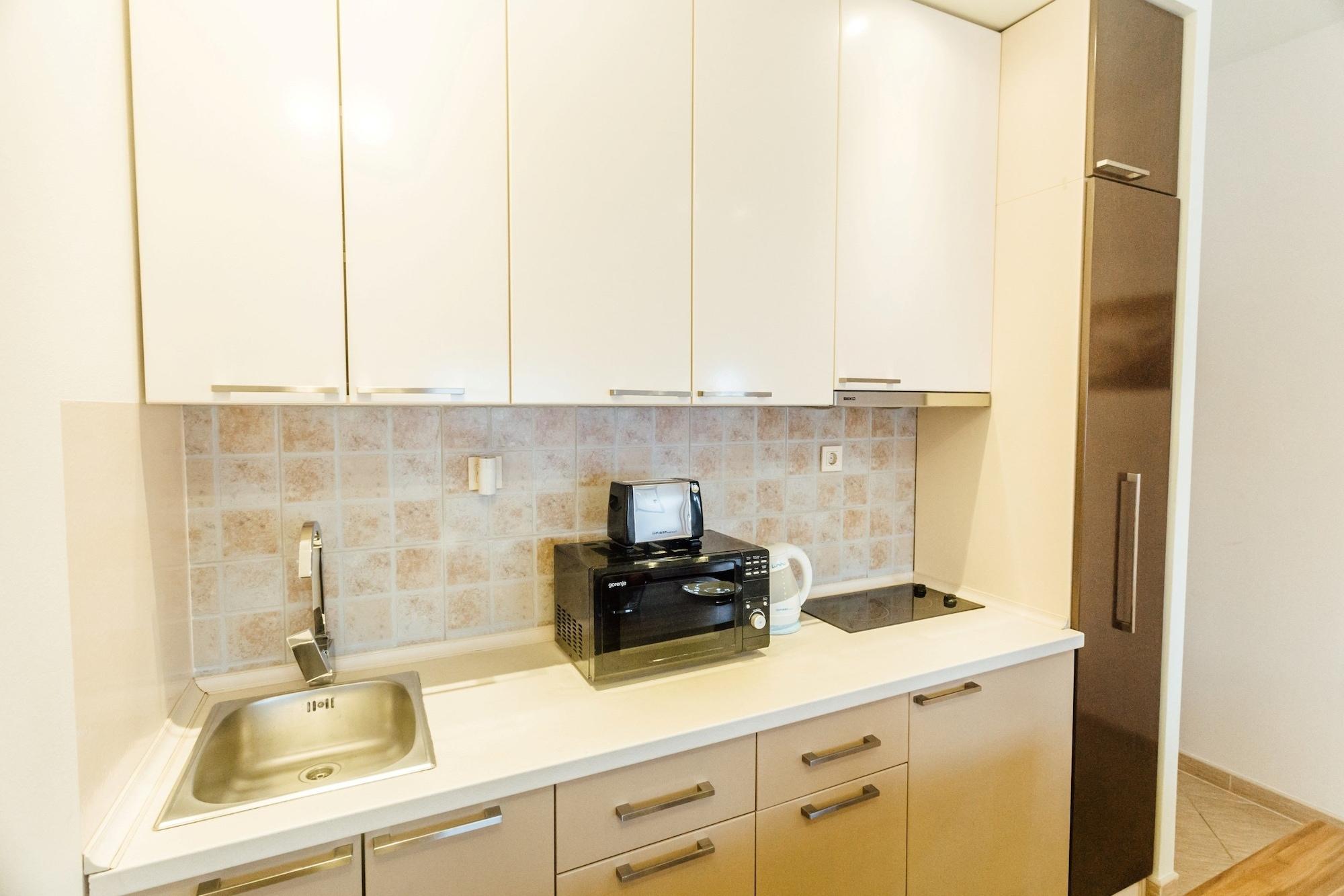 Apartments Monet Тиват Экстерьер фото